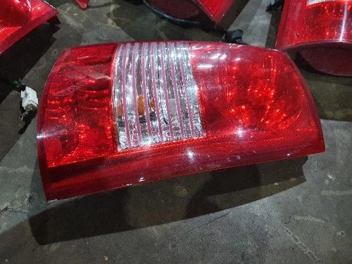Right rear combination tail light assembly compatible with Kia Picanto 2008, genuine OEM replacement part 92402 07000