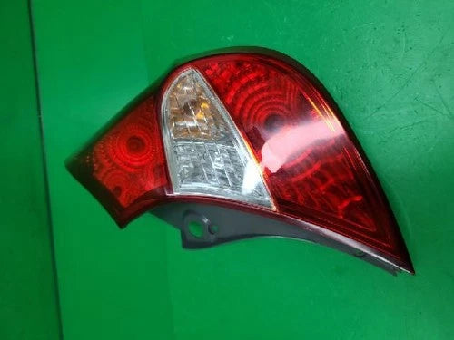 Right rear combination tail light assembly OEM 92402 1R200 compatible with Hyundai Accent 2014