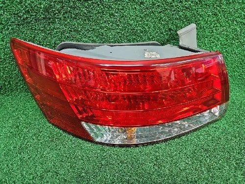 Rear combination tail light (left) compatible with Hyundai NF 2008, genuine OEM replacement part 92401-3K0