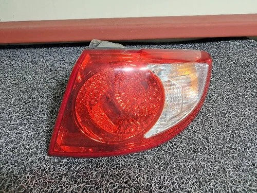Conjunto de faro/calavera trasero exterior derecho (OEM) 92402 2B000 para Hyundai Santa Fe 2006