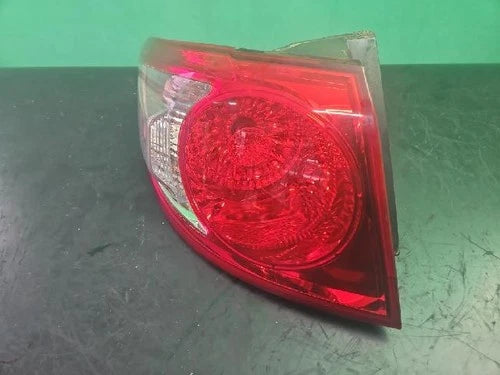 Left rear combination tail light assembly compatible with Hyundai Santa Fe 2009, genuine OEM replacement part 92401 2B000
