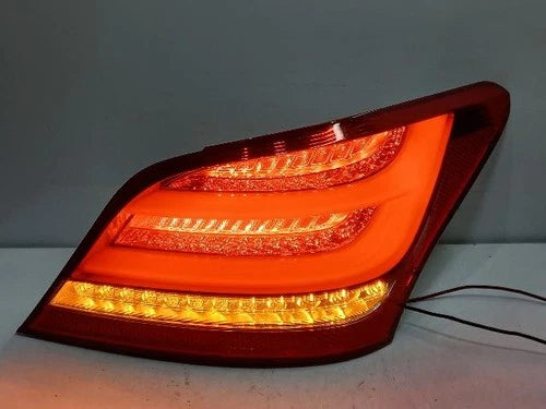 Right rear combination tail light assembly compatible with Hyundai Equus 2015, genuine OEM replacement part 924023N500