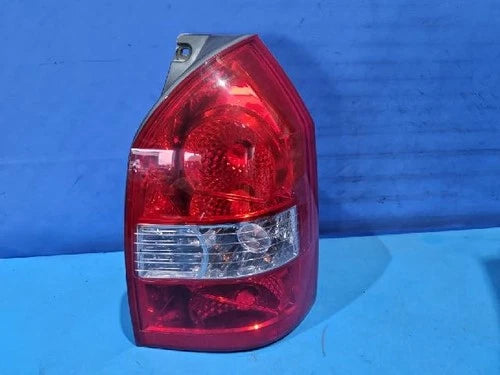 Right rear combination tail light assembly OEM 92402 2E000 compatible with Hyundai Tucson 2005
