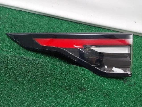 Left rear tail light assembly compatible with Land Rover Discovery5 3.0 TD6 HSE 2018, genuine OEM replacement part HY32-13405-AF