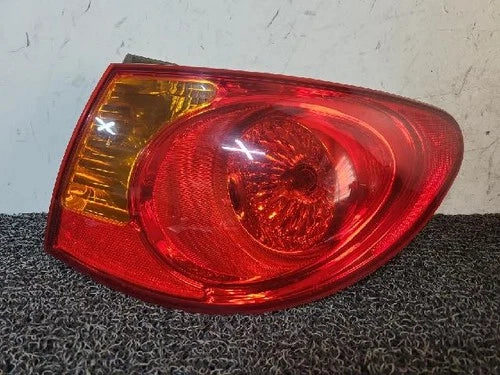 Rear combination tail light (right) compatible with Hyundai Elantra 2007, genuine OEM replacement part 92402 2H000