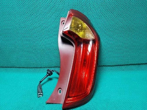 Right rear combination tail light assembly compatible with Kia Picanto 2016, genuine OEM replacement part 924021Y000