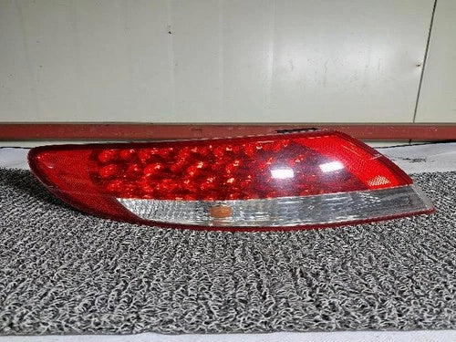 Left rear combination tail light compatible with Hyundai Azera 2007, genuine OEM replacement part 924013L0