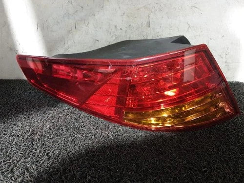 Left rear combination tail light assembly compatible with Kia K5 2011, genuine OEM replacement part 92401 2T000