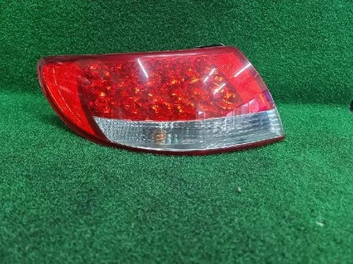 Left rear combination tail light assembly compatible with Hyundai Azera 2008, genuine OEM replacement part 92401 3L001