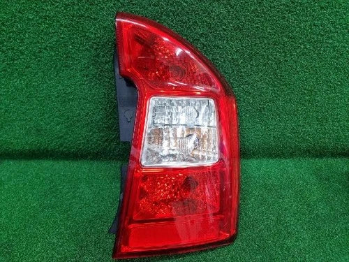 Right rear tail light assembly compatible with Kia Carens 2008, genuine OEM replacement part 92402 1D000