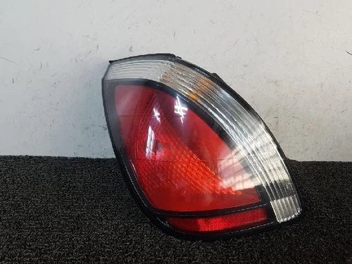Rear tail light assembly compatible with Kia Rio 2005, genuine OEM replacement part 92401 1G200