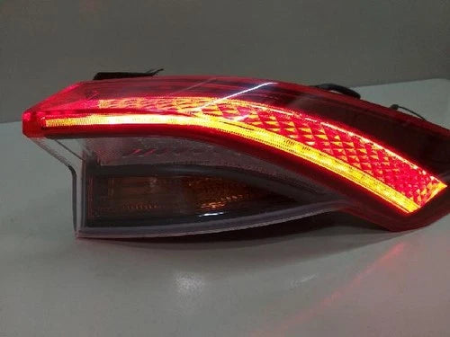 Right rear tail light compatible with Hyundai XG300/XG350 2020, genuine OEM replacement part 92402G8500