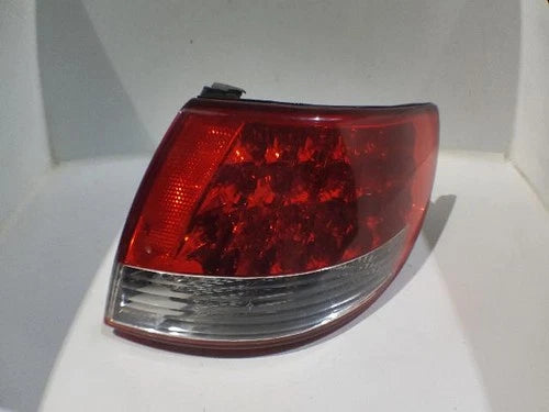 Right rear combination tail light assembly compatible with Hyundai Azera 2006, genuine OEM replacement part 92402 3L001