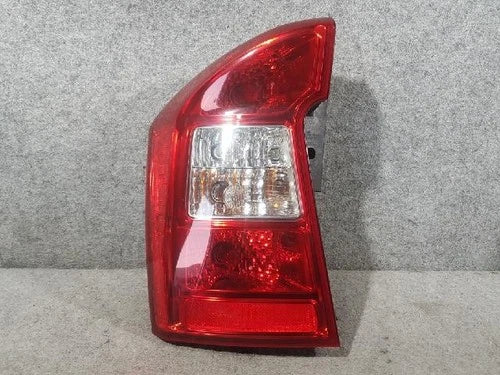 Left rear tail light assembly compatible with Kia Carens 2010, genuine OEM replacement part 92401 1D002