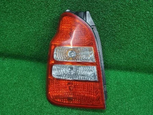 Left rear combination tail light assembly compatible with Hyundai Terracan 2005, genuine OEM replacement part 92401 H1510