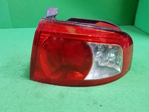 Kia Optima 2005 - Right rear combination tail light OEM 92421 3C070