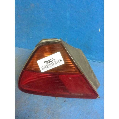 Left rear tail light compatible with HONDA ACCORD COUPE (98-02) 2.0 16V CPE 2P/B/1997CC. 1998