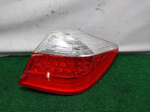 Rear combination tail light assembly Hyundai Genesis 2009 (right side) OEM 92402-3M0