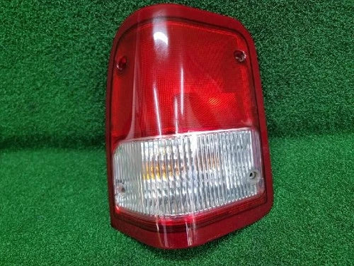 Used OEM Part - Combination Tail Light Assembly compatible with Hyundai 2 2000 OEM HR804 525