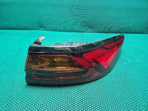 Right outer rear tail light assembly compatible with Kia Cadenza 2016, genuine OEM replacement part 92402F6000