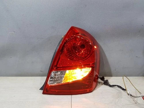 Right rear tail light assembly compatible with Hyundai Accent 2010, genuine OEM replacement part 924021E500