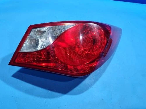 Right rear combination tail light assembly OEM 92402 3S100 compatible with Hyundai YF 2010
