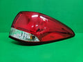 Right rear tail light assembly compatible with Kia Carens 2014, genuine OEM replacement part 92402 A4000