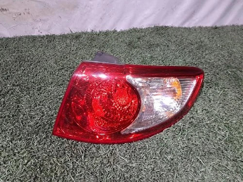 Rear combination tail light compatible with Hyundai Santa Fe 2007, genuine OEM replacement part 92402 2B000