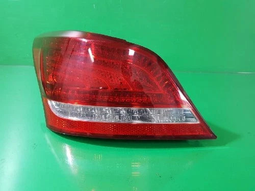 Left rear tail light compatible with Hyundai Equus 2011, genuine OEM replacement part 92401 3N000
