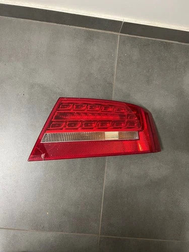 Rear Used OEM Tail Light - AUDI A5 8T SPORTBACK Rear tail light right rear lamp / TAIL LIGHT GENUINE 8T8945096D