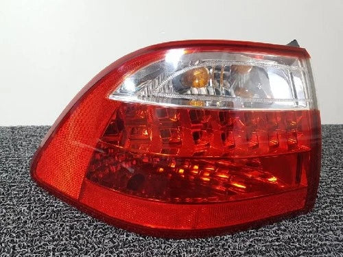 Left rear combination tail light assembly compatible with Kia Sportage 2005, genuine OEM replacement part 92401 2G000