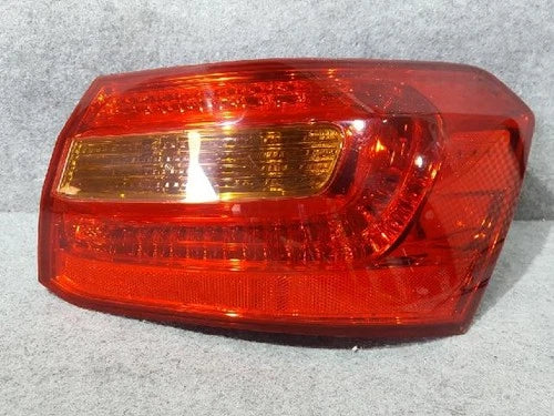 Right outer rear tail light assembly compatible with Kia Cadenza 2012, genuine OEM replacement part 92402 3R000