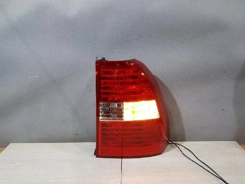 Right rear tail light assembly compatible with Kia Sportage 2006, genuine OEM replacement part 924021F002