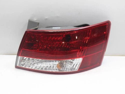 Hyundai 2007 Conjunto de faro/calavera trasero exterior derecho (RH) OEM 924023K400
