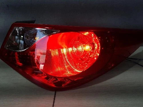 Right outer rear tail light assembly compatible with Hyundai YF 2011, OEM 92402 3S000