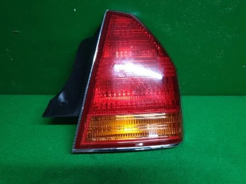 Right rear combination tail light assembly compatible with Hyundai Equus 2002, genuine OEM replacement part 92402 3B100
