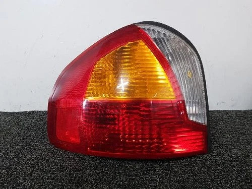 Left rear combination tail light assembly compatible with Hyundai Santa Fe 2004, OEM 92401 26000