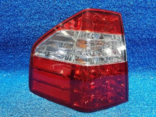 Left rear combination tail light assembly compatible with Kia Borrego 2008, genuine OEM replacement part 92401 2J100