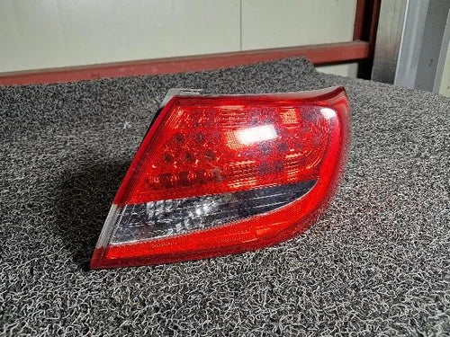 Conjunto de faro/calavera trasero derecho combinado OEM 92402 3L500 para Hyundai Azera 2010
