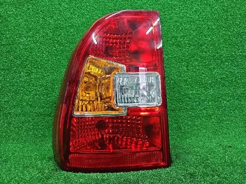 Used OEM Part - light assembly/tail lights rear combination compatible with Kia Sportage 2010, genuine OEM replacement part 92401-1F5