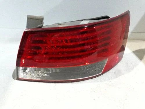 Right outer rear tail light assembly compatible with Hyundai NF LPG N20 2009, genuine OEM replacement part 92402 3K540