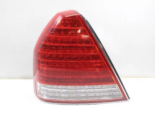 Left rear tail light assembly compatible with Hyundai Equus 2006, genuine OEM replacement part 92401 3B501