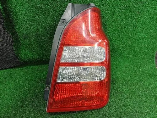 Right rear combination tail light assembly compatible with Hyundai Terracan 2002, genuine OEM replacement part 92402 H1010