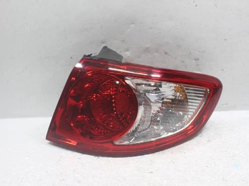 Right outer rear tail light assembly compatible with Hyundai Santa Fe 2007, genuine OEM replacement part 924022B000