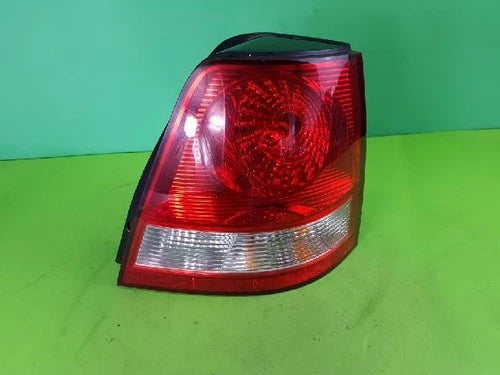 Right rear tail light (light/Rear Tail combination light) compatible with Kia Sorento 2003, genuine OEM replacement part 92402 3E000
