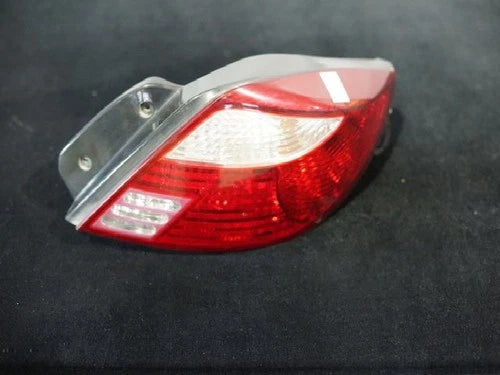 Used OEM Part - Kia 4DR 1.3 Si DLX 2001 Combination Tail Light Assembly right OEM 0K30C 51150A