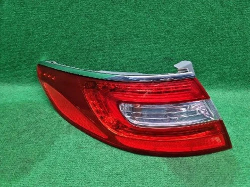 Left outer rear tail light assembly compatible with Hyundai Azera 2012, genuine OEM replacement part 92403 3V000