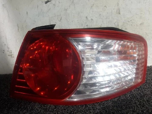 Right rear tail light assembly compatible with Kia GH350 2003, genuine OEM replacement part 92402 3F070