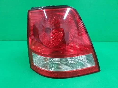 Left rear combination tail light assembly (driver side) compatible with Kia Sorento 2004, OEM 92401 3E000