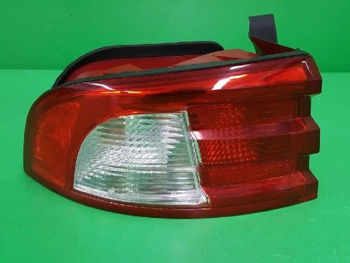 Kia 2005 - Faro/Calavera trasero combinado izquierdo OEM 92411 3C070